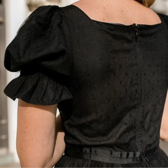 Ivy City Co. Ballerina Tulle Puff Sleeve Formal Midi Dress in Black - Picture 5 of 12